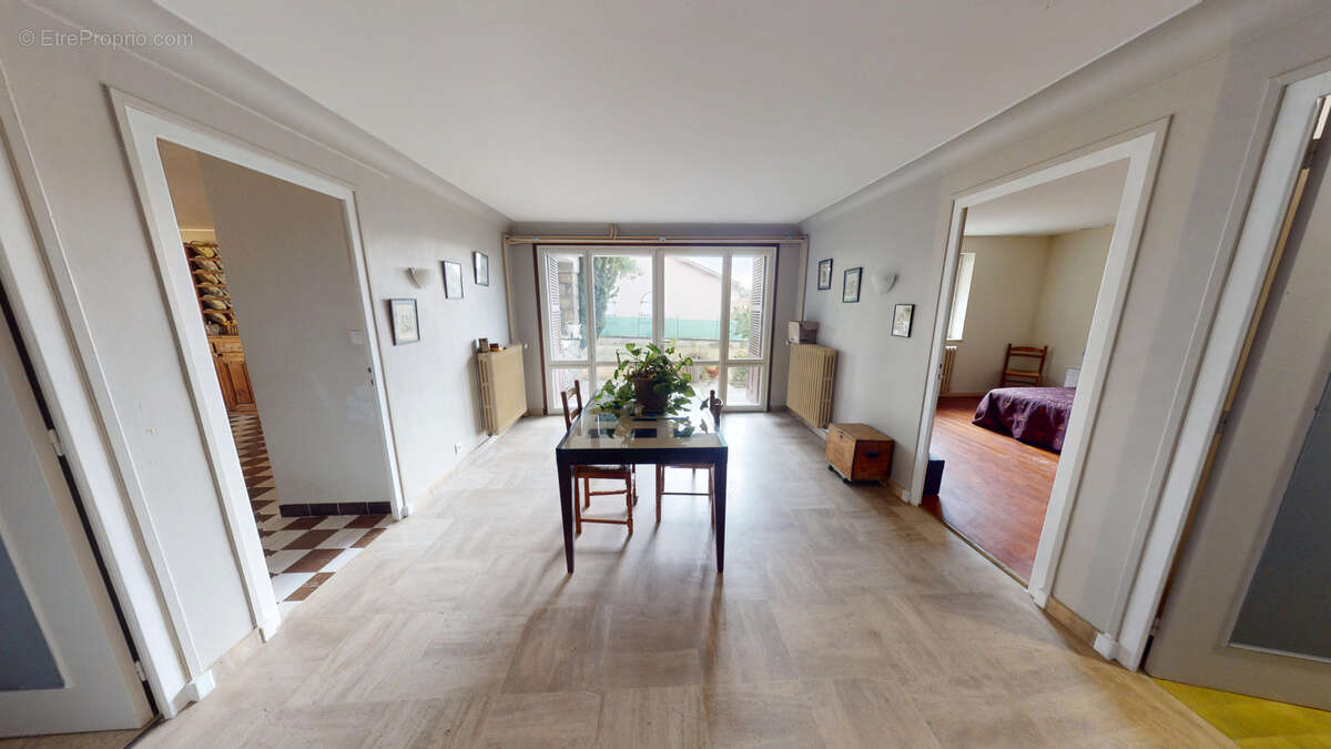 Maison sur sous sol complet et terrain attenant - photo 18