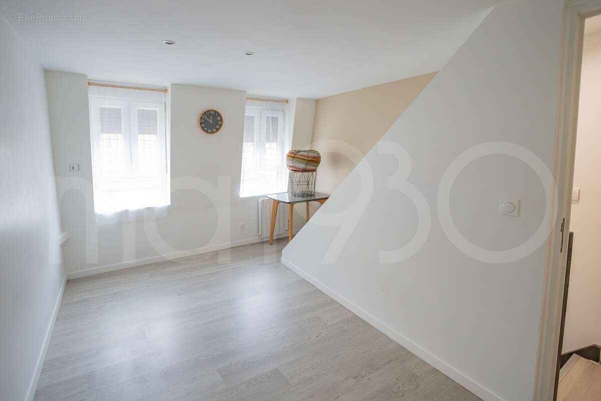Un triplex avec terrasse en plein centre! - photo 11