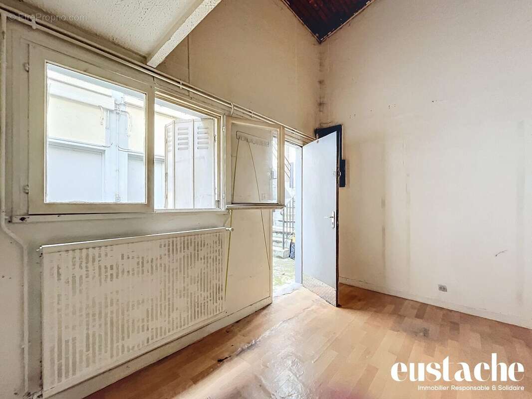 Appartement à PARIS-20E