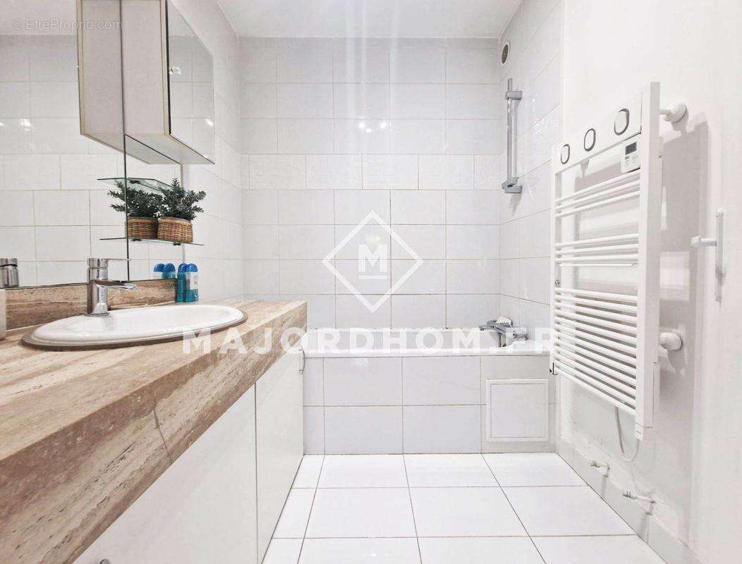 Appartement à MARSEILLE-8E