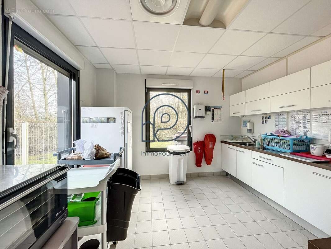 Commerce à SARS-ET-ROSIERES