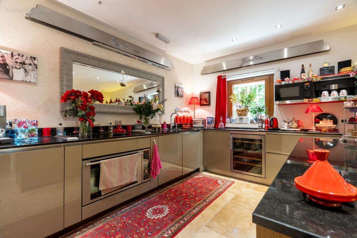 Bouc-Bel-Air – Grande Propriété Familiale avec Dépendance T3 - photo 20