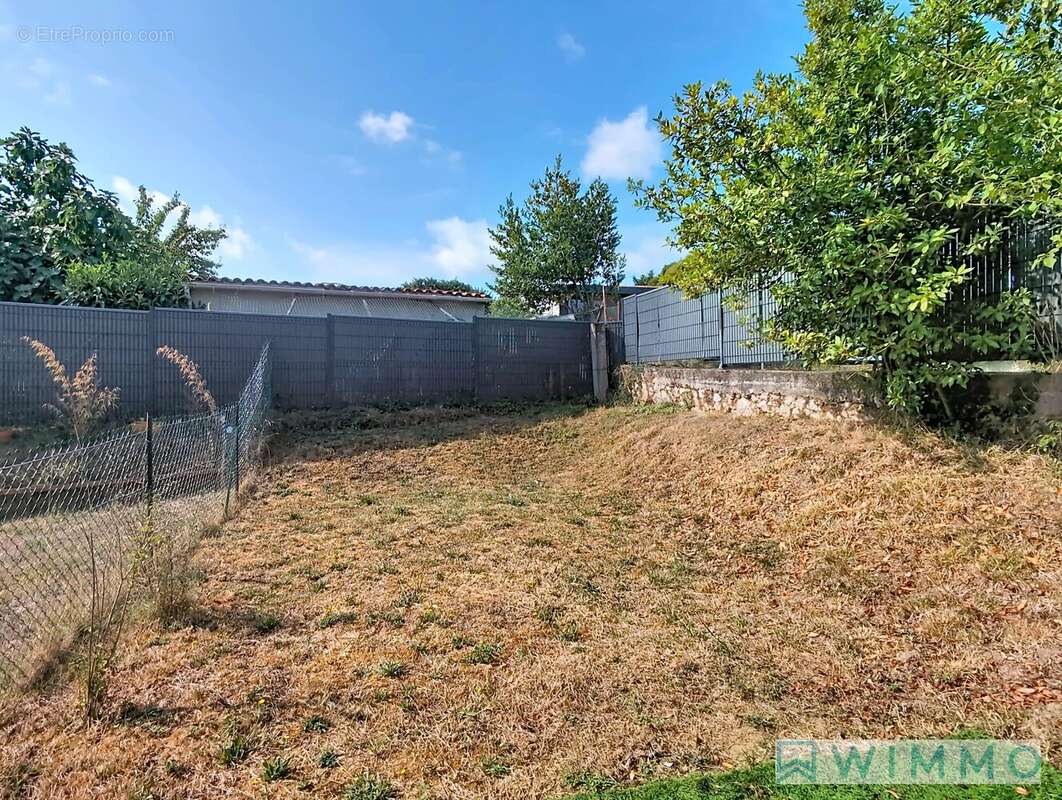 Maison T4 avec Jardin en plein coeur de Salleboeuf - photo 10