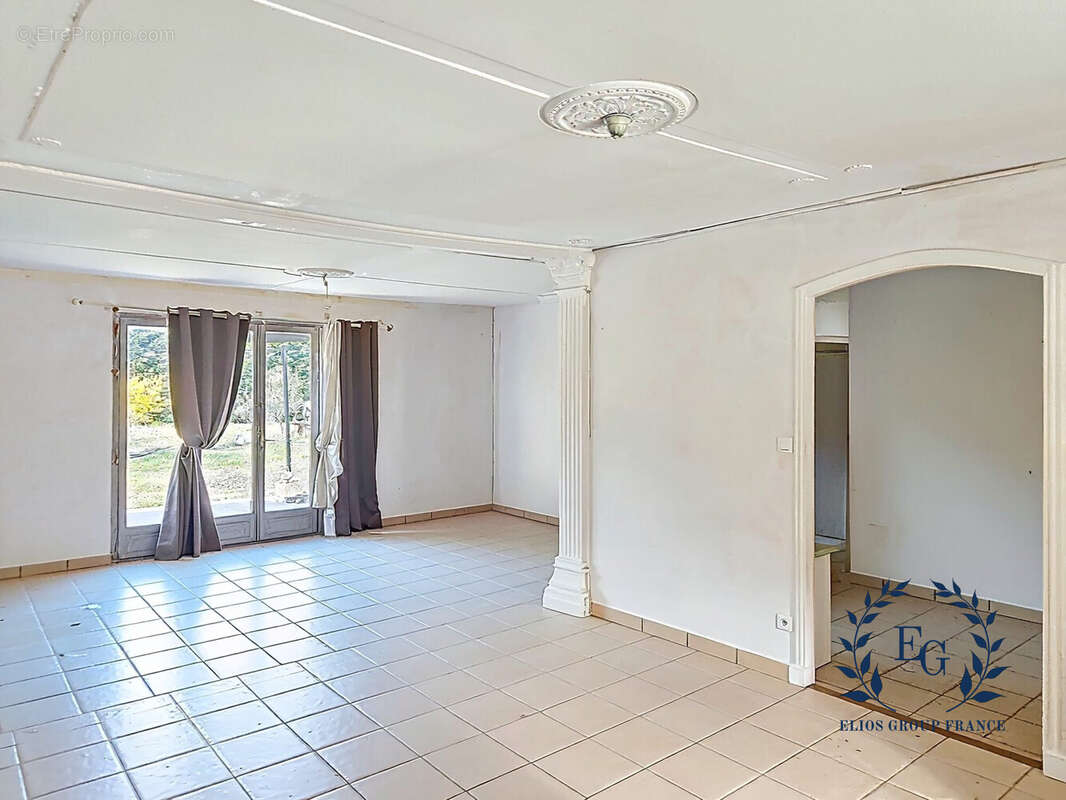 Maison à PLAN-D'AUPS-SAINTE-BAUME