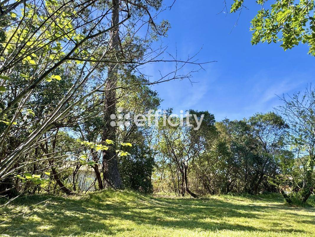 Terrain à LA TESTE-DE-BUCH