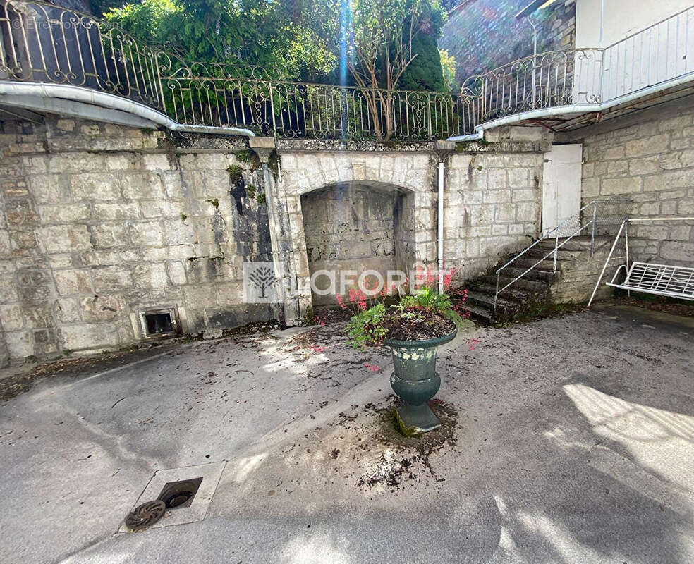 Maison à SALINS-LES-BAINS