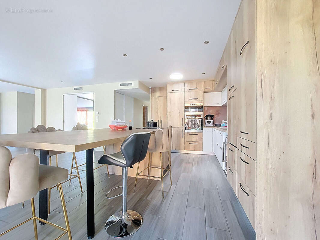 Maison à PAREMPUYRE