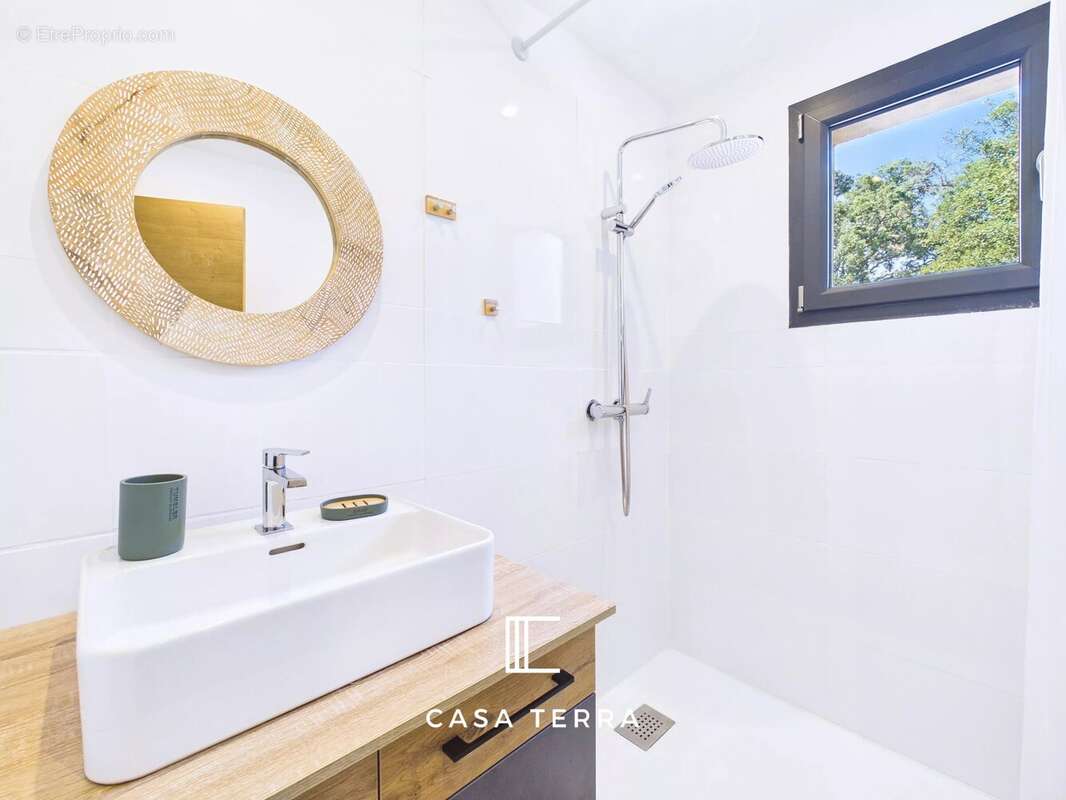 LENZA - Villa composée de 3 logements, vue collines / Pinarello - photo 25