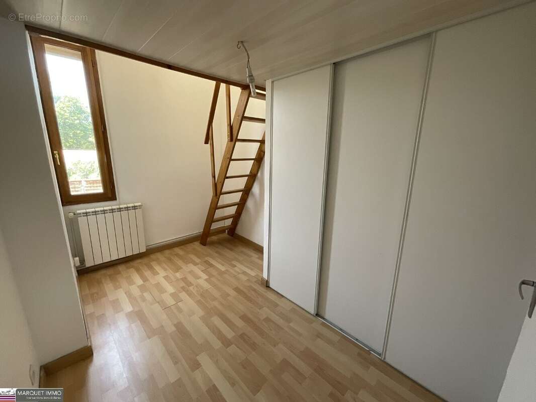 Agréable maison de ville T4 offrant 83 m² avec terrasse de 13 m², au calme sur Béziers Font-Neuve. - photo 6