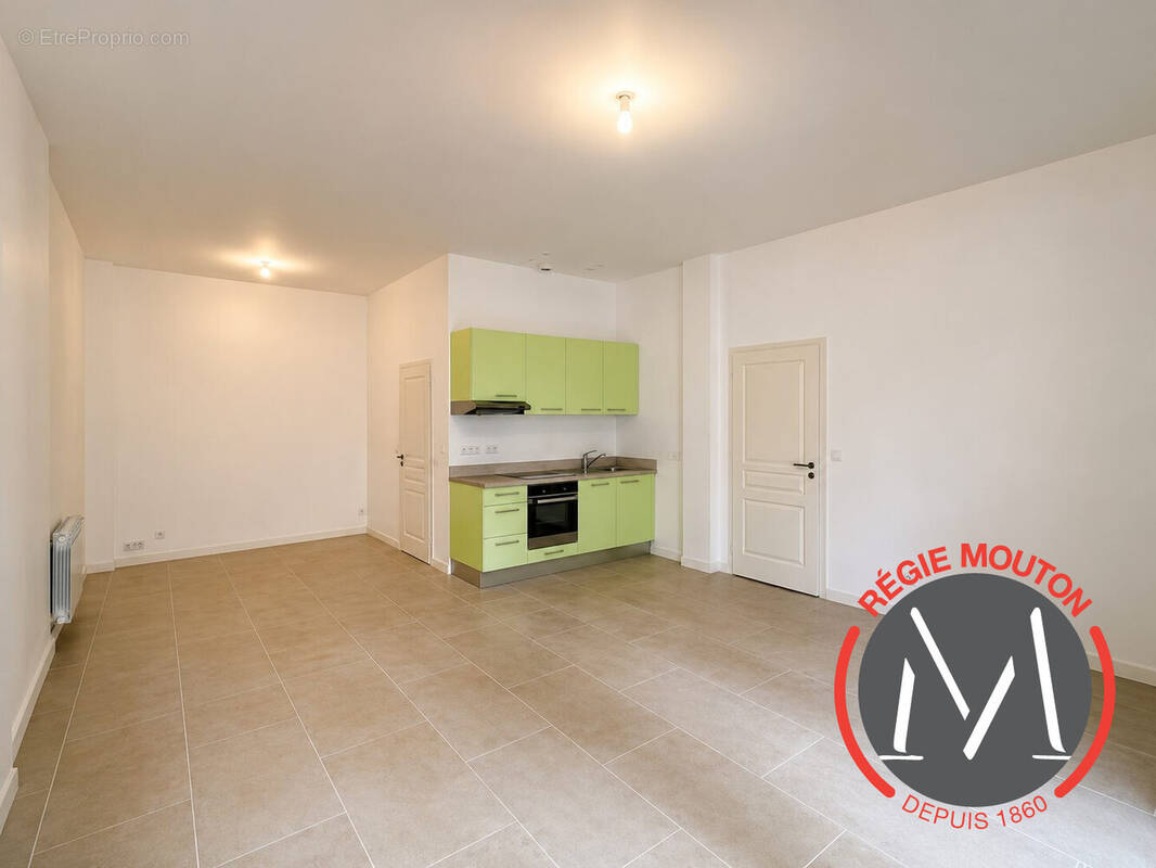 Appartement à SAINTE-FOY-LES-LYON