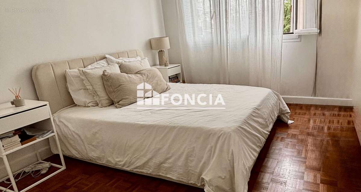 Appartement à SAINT-MAUR-DES-FOSSES