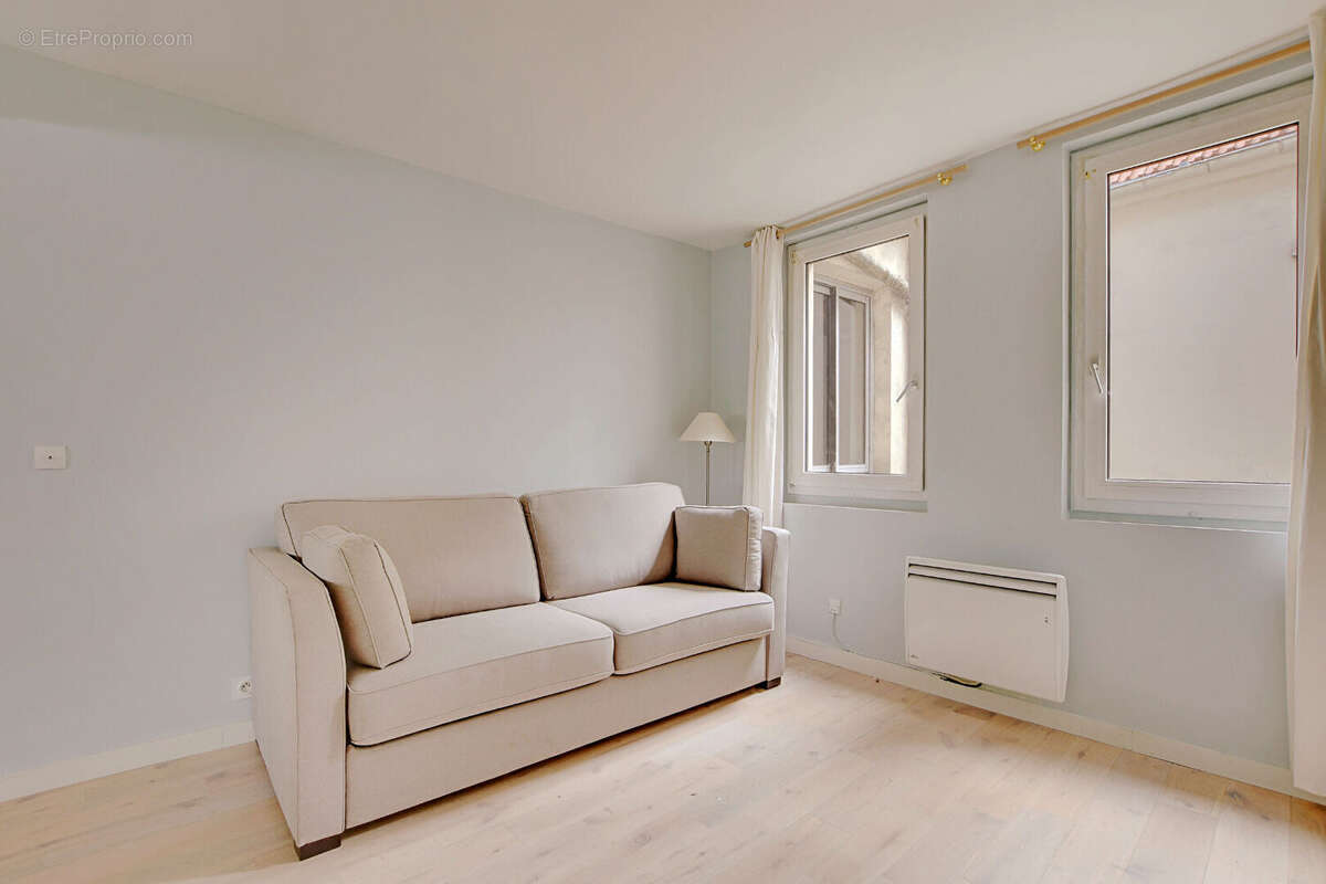 Appartement à PARIS-2E