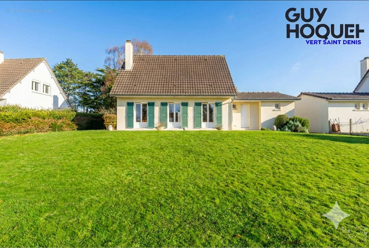 Maison à VERT-SAINT-DENIS