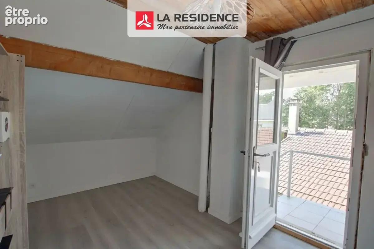 Maison 79 m² à Le Mesnil-Saint-Denis  - photo 8