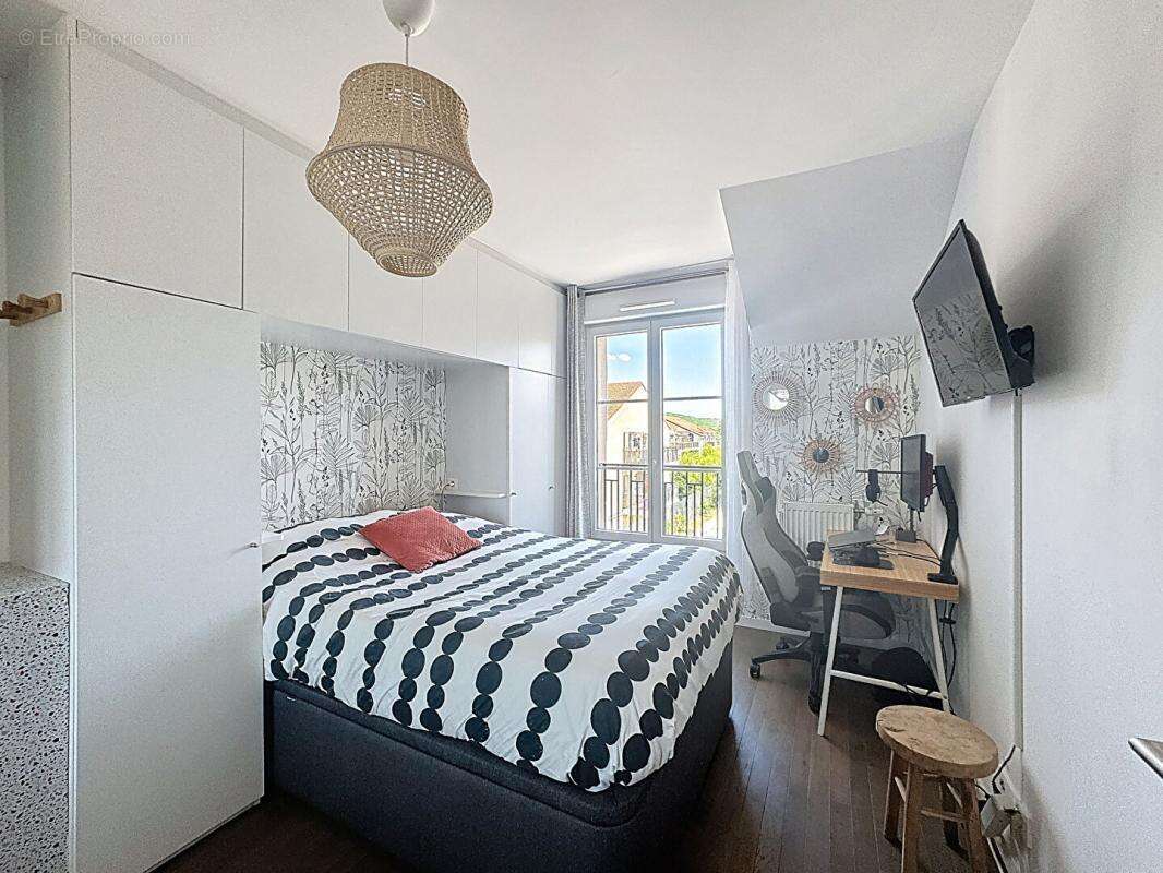 Appartement à BIEVRES