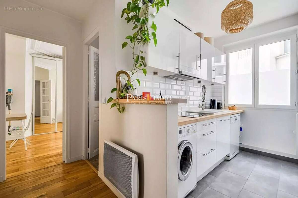 Appartement à PARIS-18E