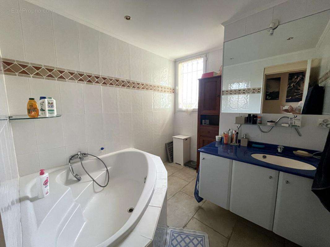 Maison à MONTAUROUX