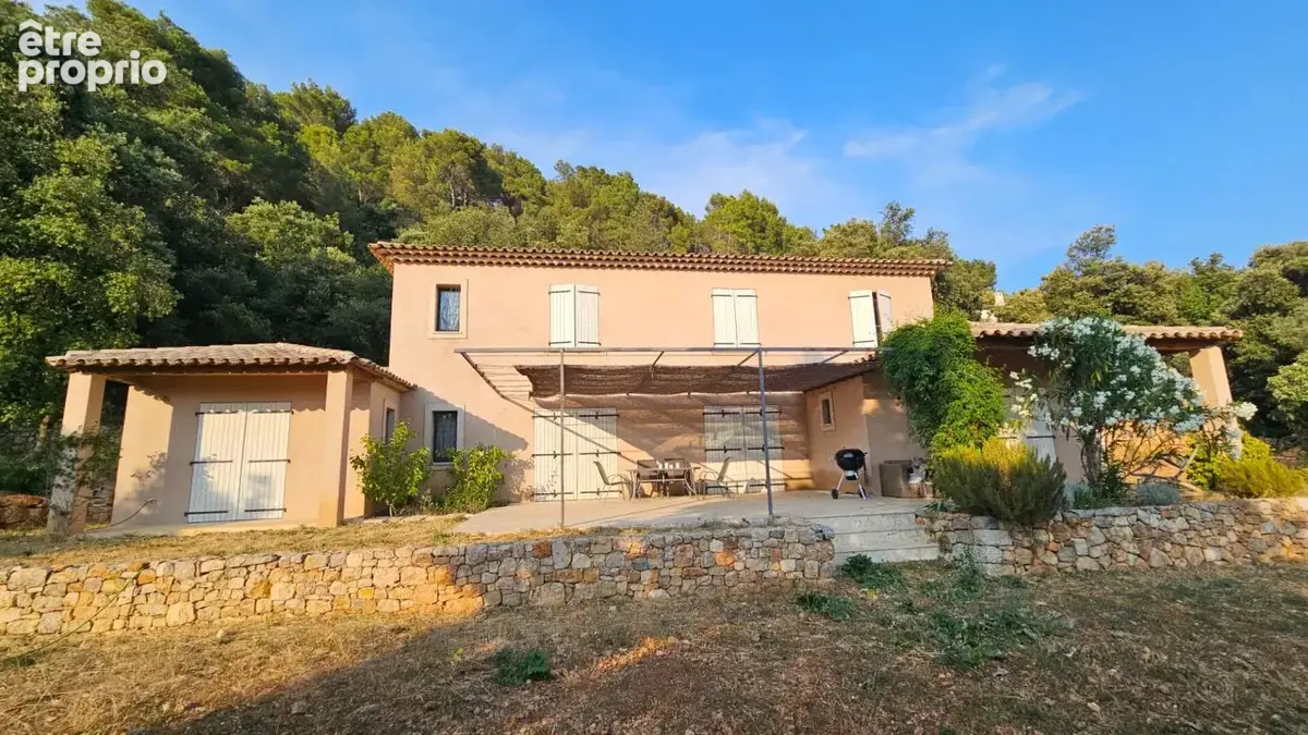 Claviers , Var . Villa contemporaine avec vue dégagée, piscine et terrain de 5800 m² - photo 5