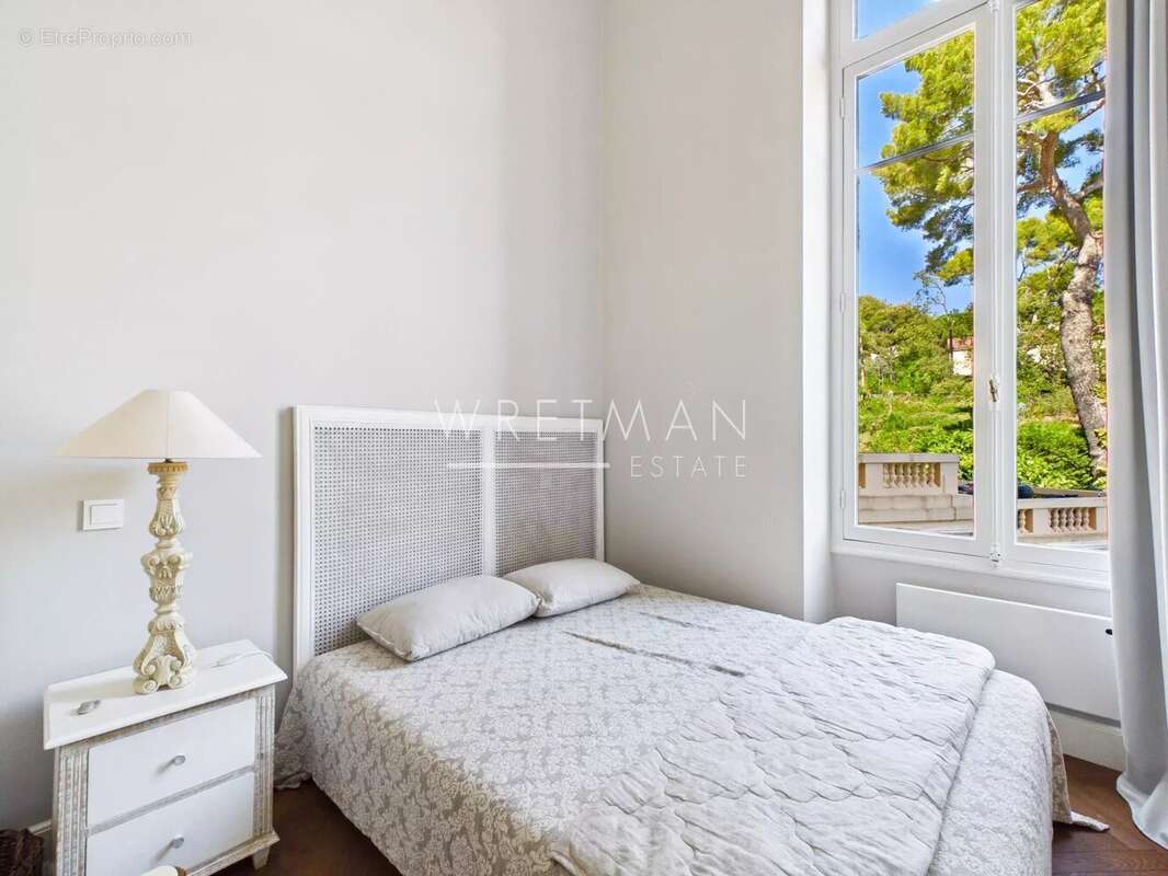 Appartement à ROQUEBRUNE-CAP-MARTIN