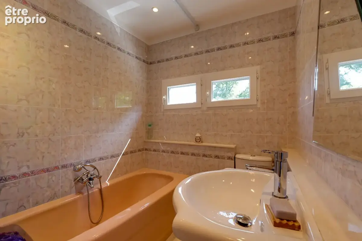 Maison Yvoire 4 pièces 100,50 m² sur 1180 m² de terrain avec piscine. - photo 12