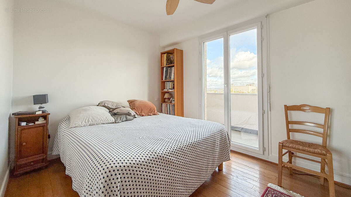 Appartement à NANTERRE