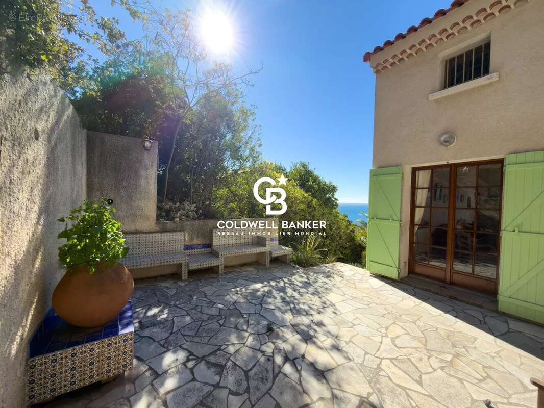 Villa vue mer, domaine privé - 83320 Carqueiranne - photo 16