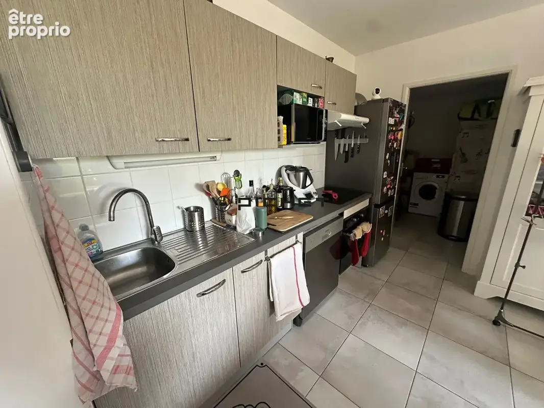 À Vendre Superbe Appartement T4 avec Grande Terrasse  cellier et parkings - photo 9
