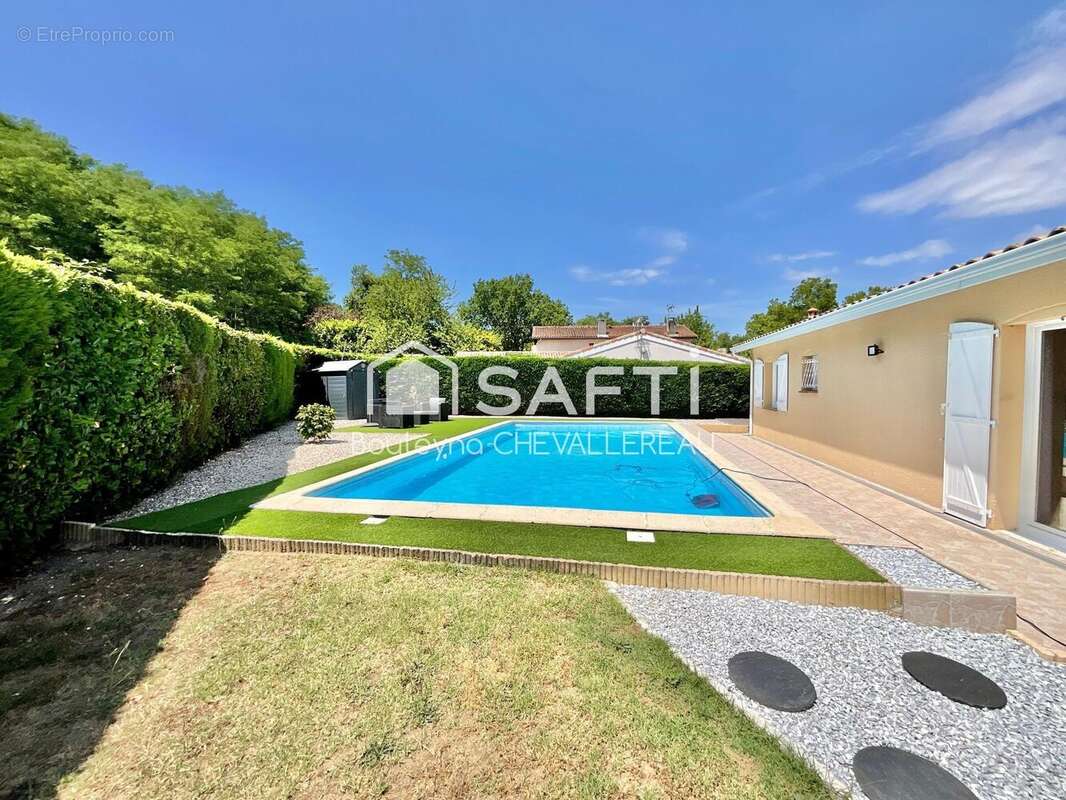 Maison 88 m² à Castelnau-De-Medoc  - photo 2