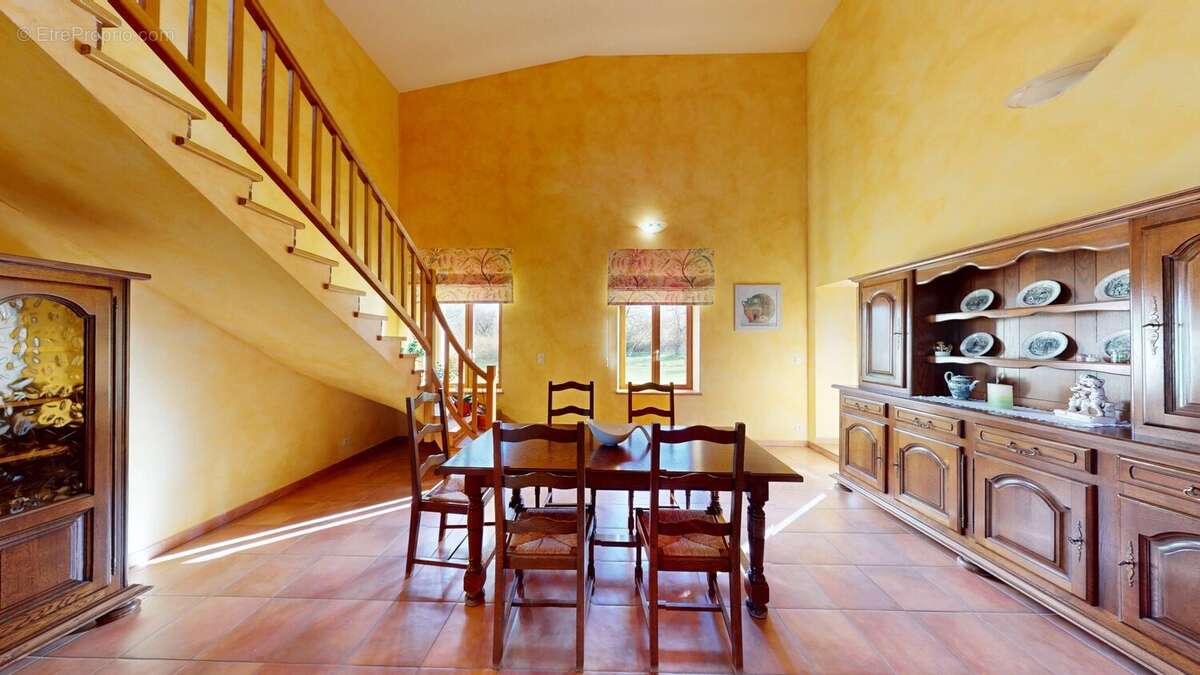 Maison à VACQUIERS