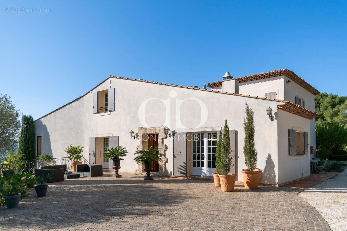 Maison à LA CADIERE-D'AZUR