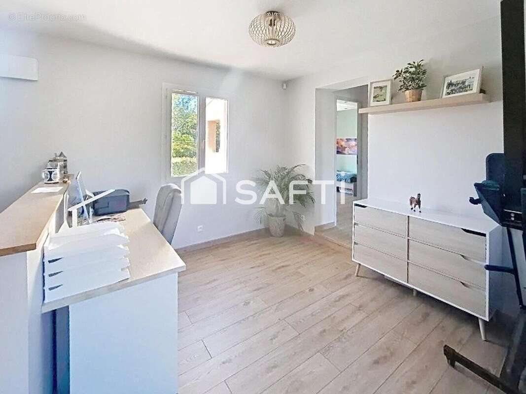 Photo 6 - Maison à SIGNES