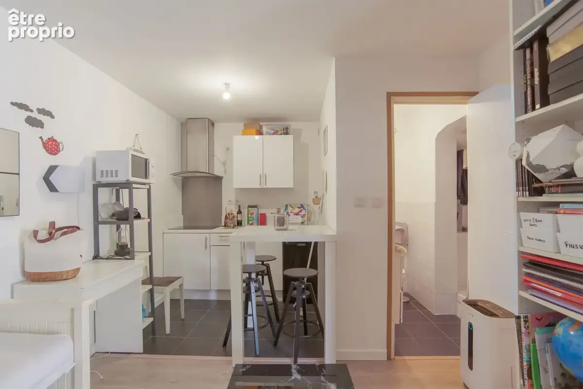 Maison individuelle récente avec jardin, garage, cave et annexe - photo 8
