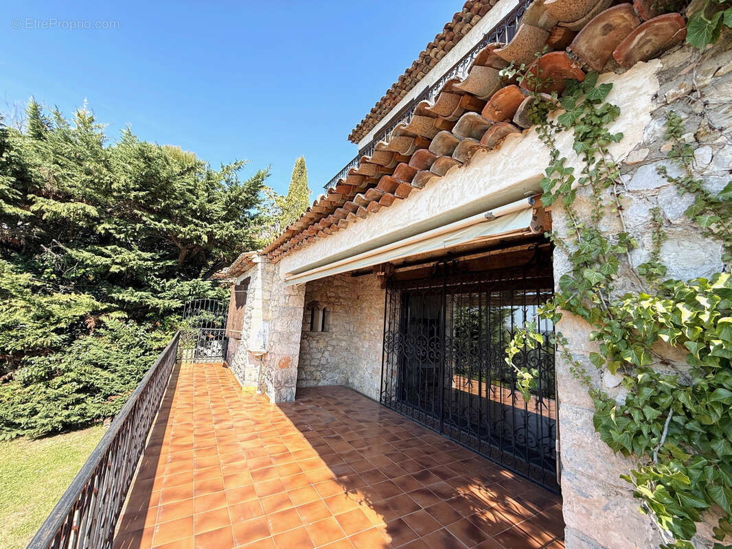 Maison à MONTAUROUX