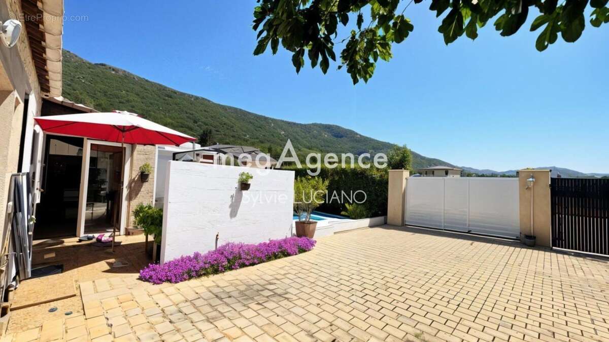 Plain pied, 3 chambres avec piscine - photo 8