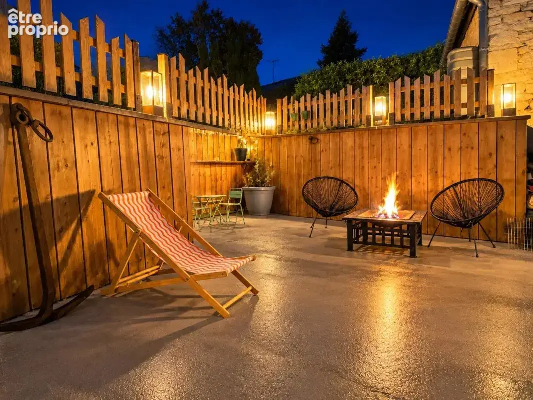 Superbe maison rénovée de 194 m² avec cinéma privé, grande terrasse, terrain et garage - photo 19