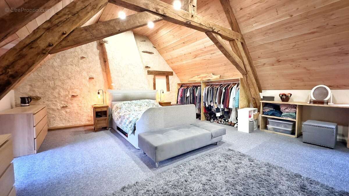 Maison à GENOUILLAC