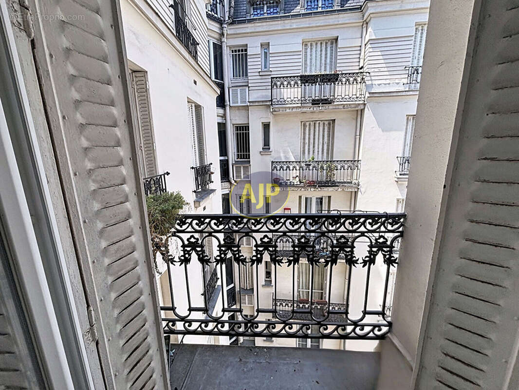 PARIS 75015 : Appartement trois pièces - photo 4