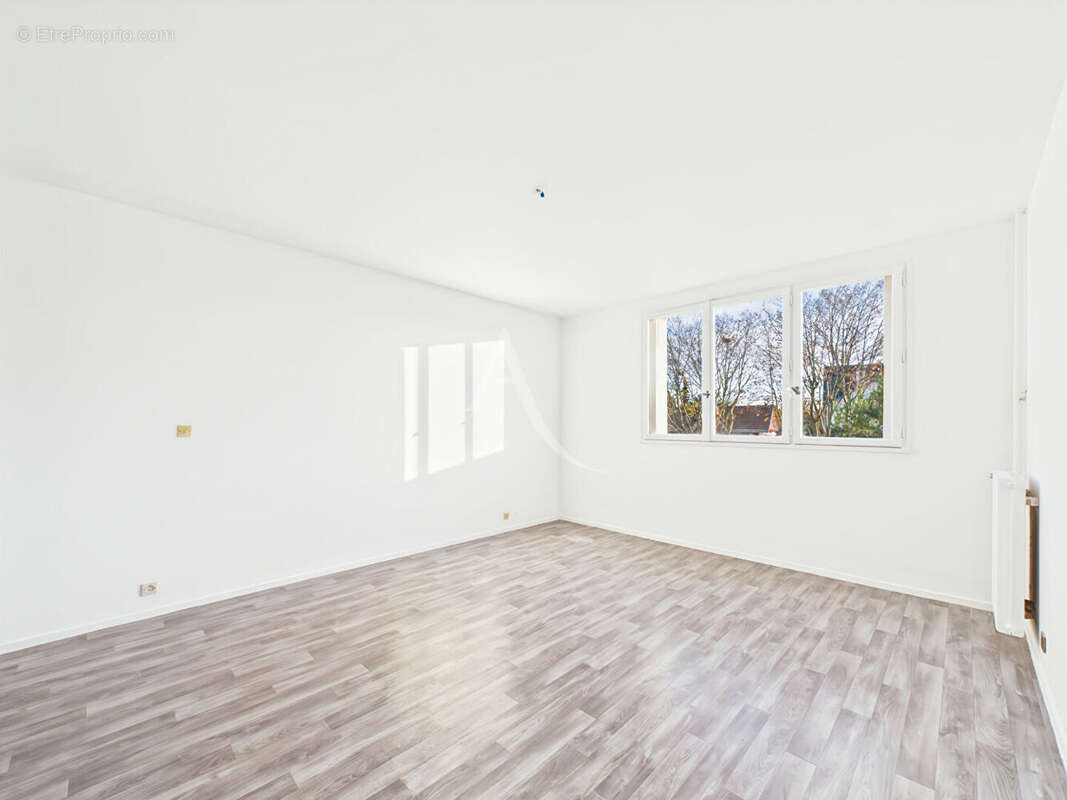 Appartement à SAINT-MAUR-DES-FOSSES