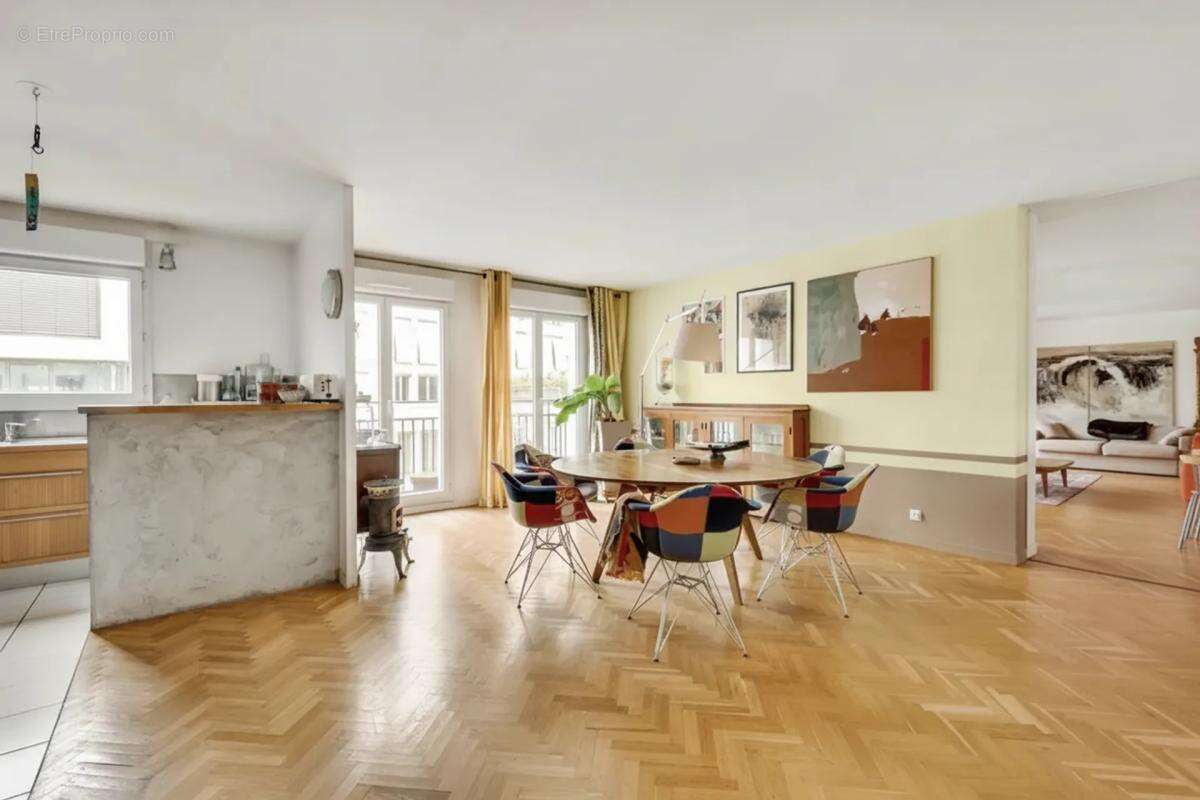 Appartement à PARIS-9E