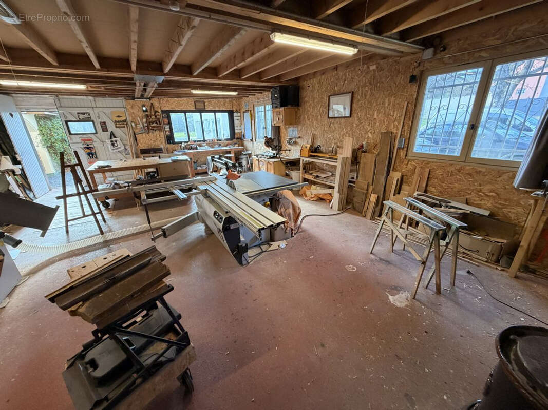 Maison à SAINT-PRIEST-BRAMEFANT