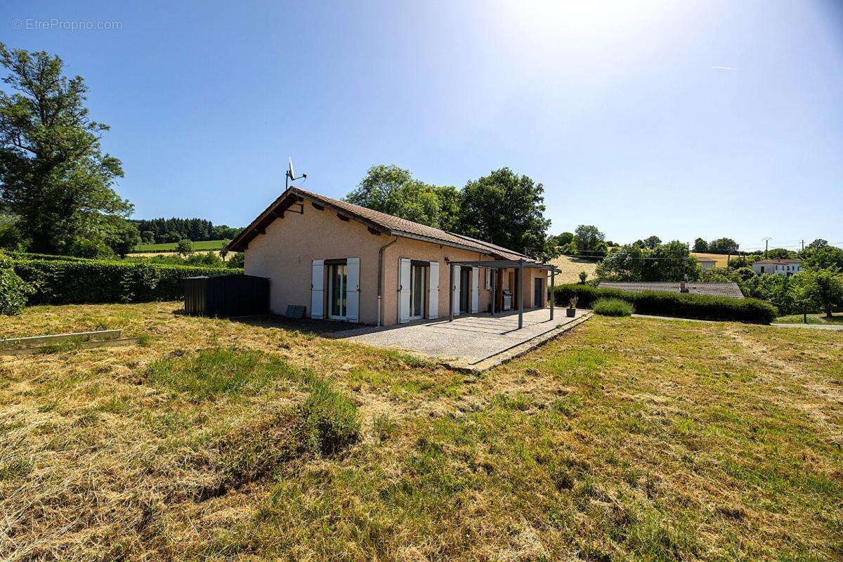 Maison à VIOLAY