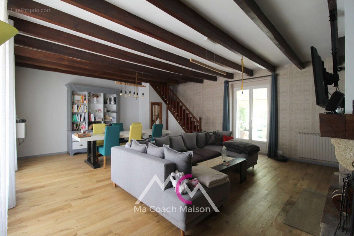  STE-ANNE SUR BRIVET proche Pontchâteau, belle longère en pierre d'environ 150 m2 avec un magnifique parc ! - photo 6