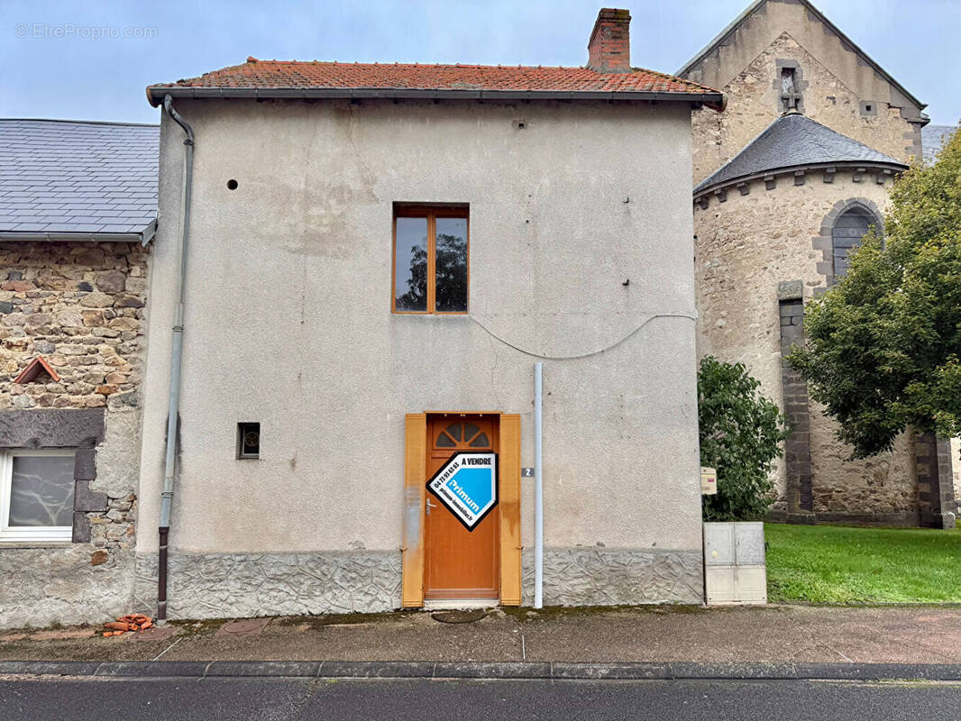 Maison à BLOT-L&#039;EGLISE