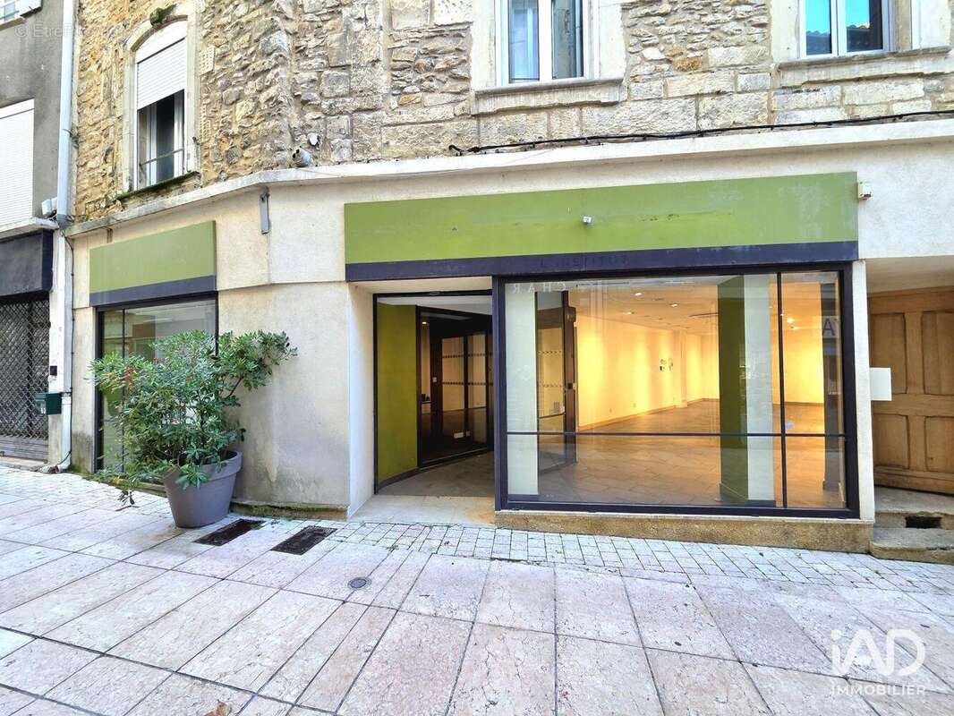 Photo 2 - Commerce à BAGNOLS-SUR-CEZE