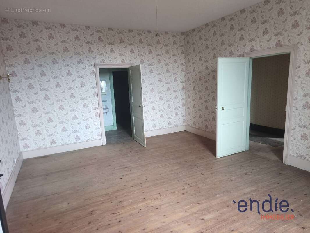 Maison à COSNE-D'ALLIER