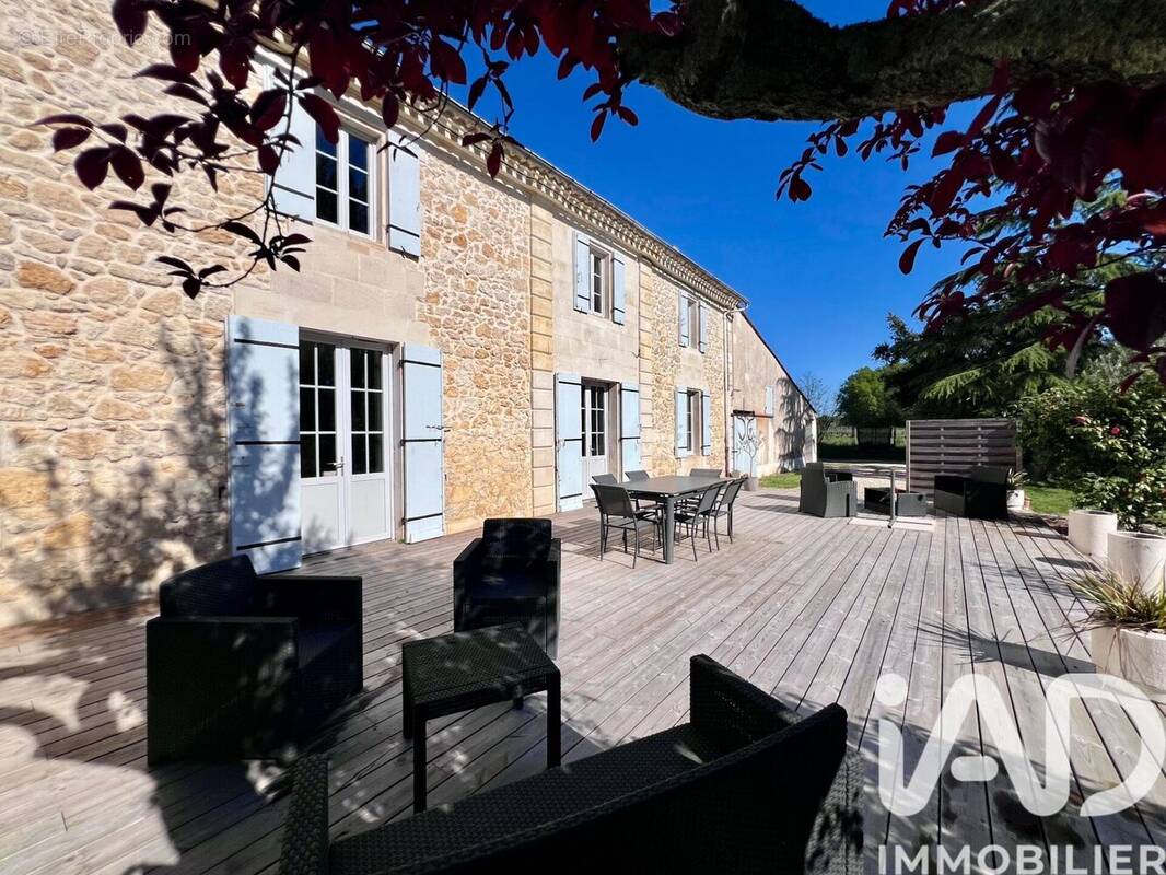 Photo 1 - Maison à LA LANDE-DE-FRONSAC