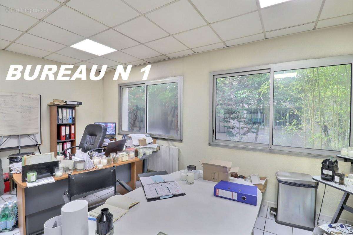 Locaux d activites independant + stockage et bureaux surface total 1100m2 sur parcelle total 2800m2 acces poids lourds - photo 7