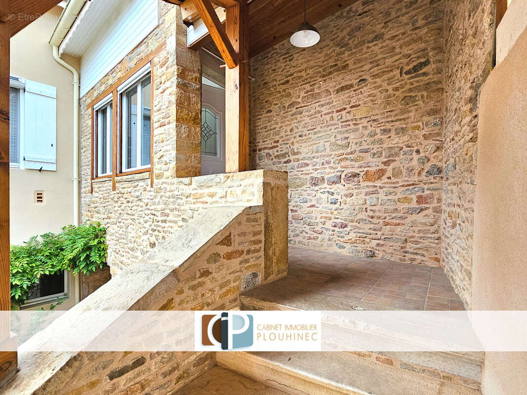 Maison à PIERRECLOS