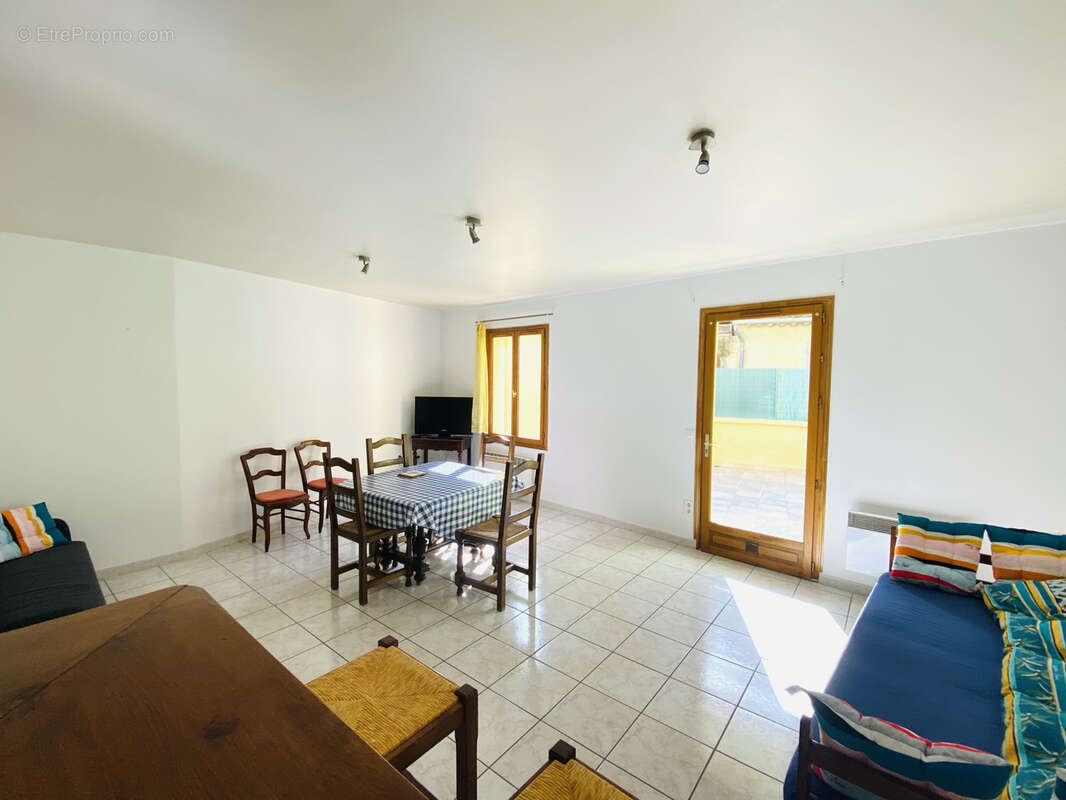 Appartement à MALAUCENE