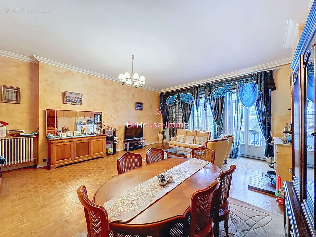 Appartement à SAINT-ETIENNE